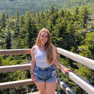 Meet your Posher, Jennifer